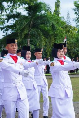 Bangga! Ehan Winanda Buktikan Kepemimpinan Sebagai Danton Pasukan Inti di Upacara HUT Ke-80 RI