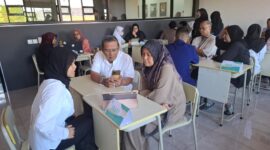 Suasana saat siswa SMA SAIM mempresentasikan rencana kariernya di hadapan orang tua masing-masing.