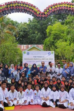 Inovasi Cerdas, UPT SD Inpres 6/86 Biru Tampilkan Kreativitas Murid dan Guru