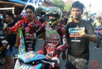 Almarhum Awhin Sanjaya saat mengendarai motor dari Lilo AK