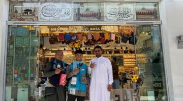Kolaborasi di Madinah, Jamaah Umroh Dapat Hadiah dan Diskon dari Toko Boss Mustafa