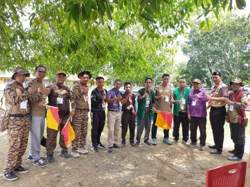 Swafoto bersama peserta tampak semangat dan suasana pelatihan KML di UPT SMP Negeri 3 Watampone
