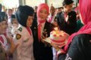 Suasana haru dan gembira pecah saat Sri Nuralya mendapat kejutan berupa kue ulang tahun dan momen saat berjumpa dengan orang tuanya.